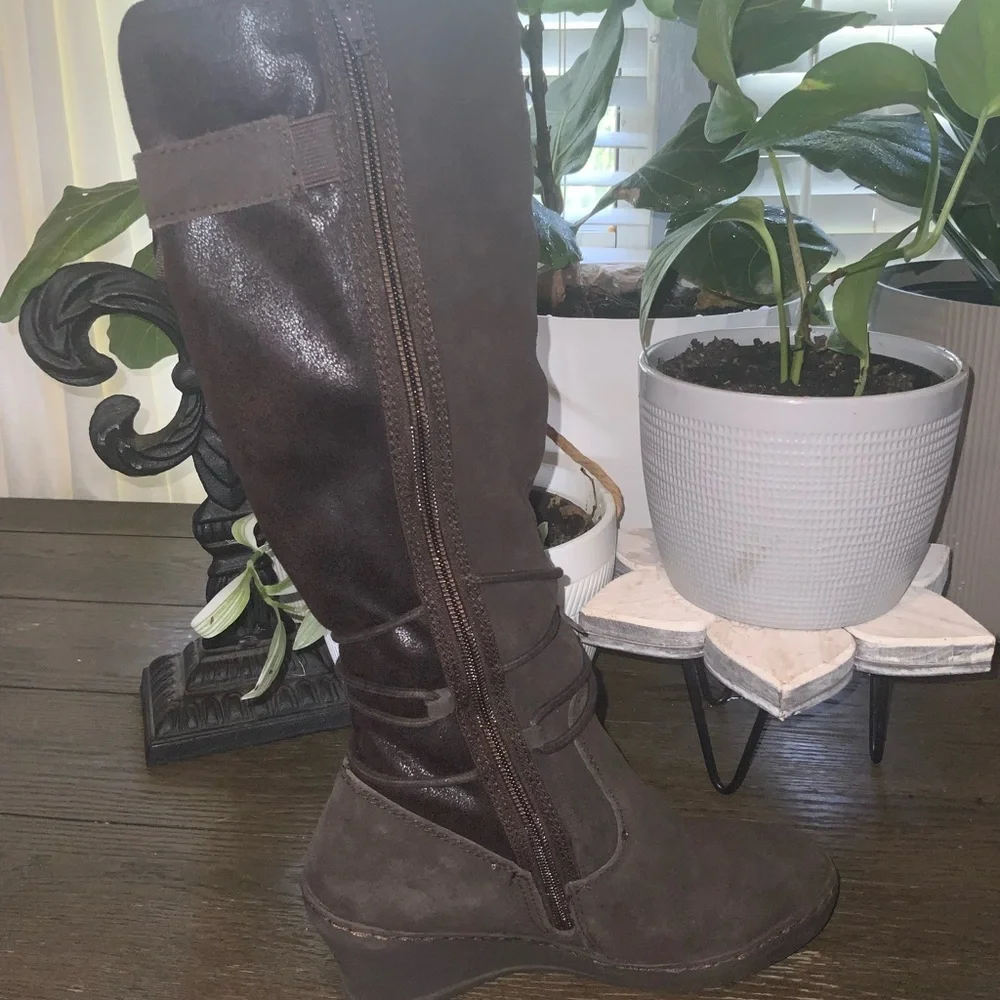 BareTraps Brown Over the Knee Brown Suede Fur Lined Wedge Boots Side Zipper 6M